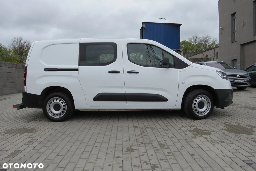 Toyota Proace City 1.2 D-4t 130km A/t Long Brygadówka - 11