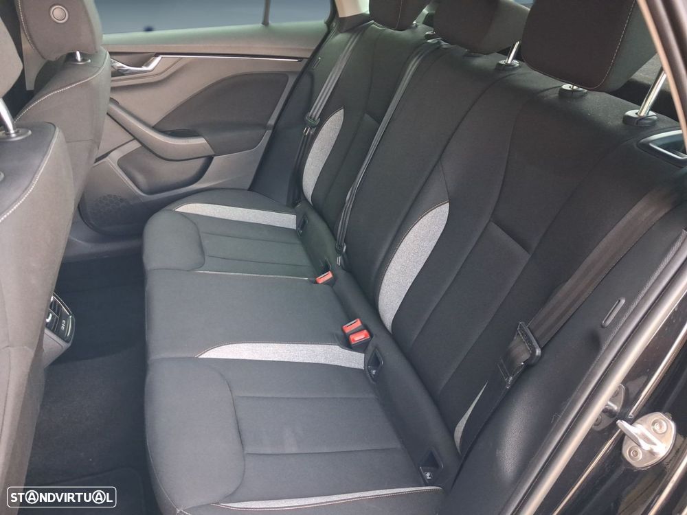 Skoda Kamiq 1.0 TSI DSG - 8