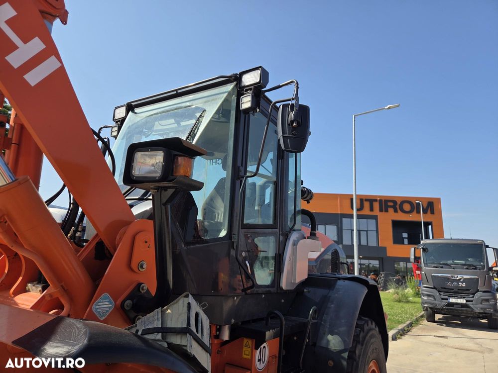 Hitachi ZW150-6, 2018, 5.304h, 21.348km, cupa 2,5mc, Masa 14 tone, cupla rapida, anv Michelin 80% ok, cantar, camera spate masalier, FULL OPTION, filtru suplimentar, Aer cond, rulat in Germania, posibilitate leasing, STARE FOARTE BUNA-PROMOTIE 69.900 EUR+Tva - 27
