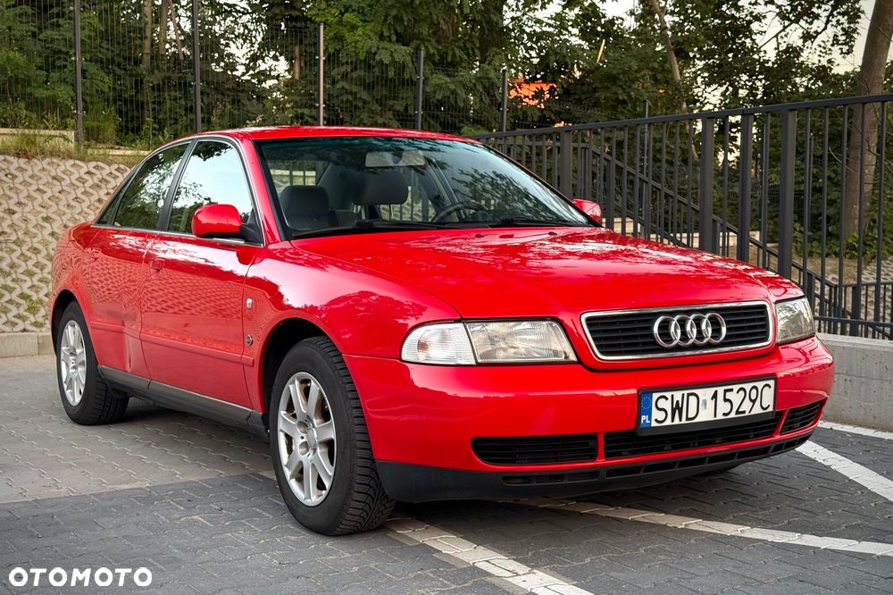 Audi A4 Limousine - 11