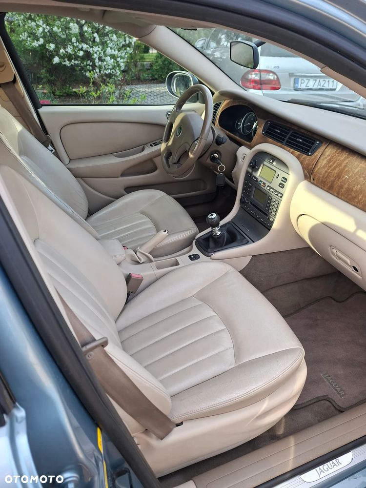 Jaguar X-Type 2.0 V6 - 3