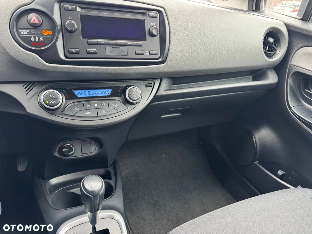 Toyota Yaris Hybrid 100 Active - 9