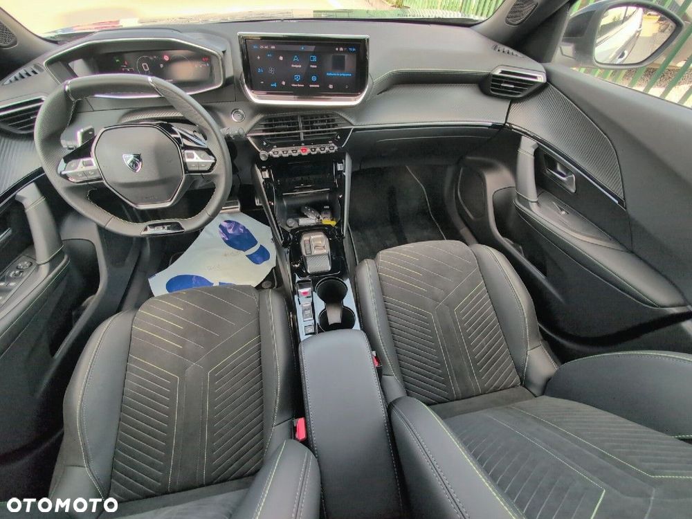 Peugeot 2008 - 10