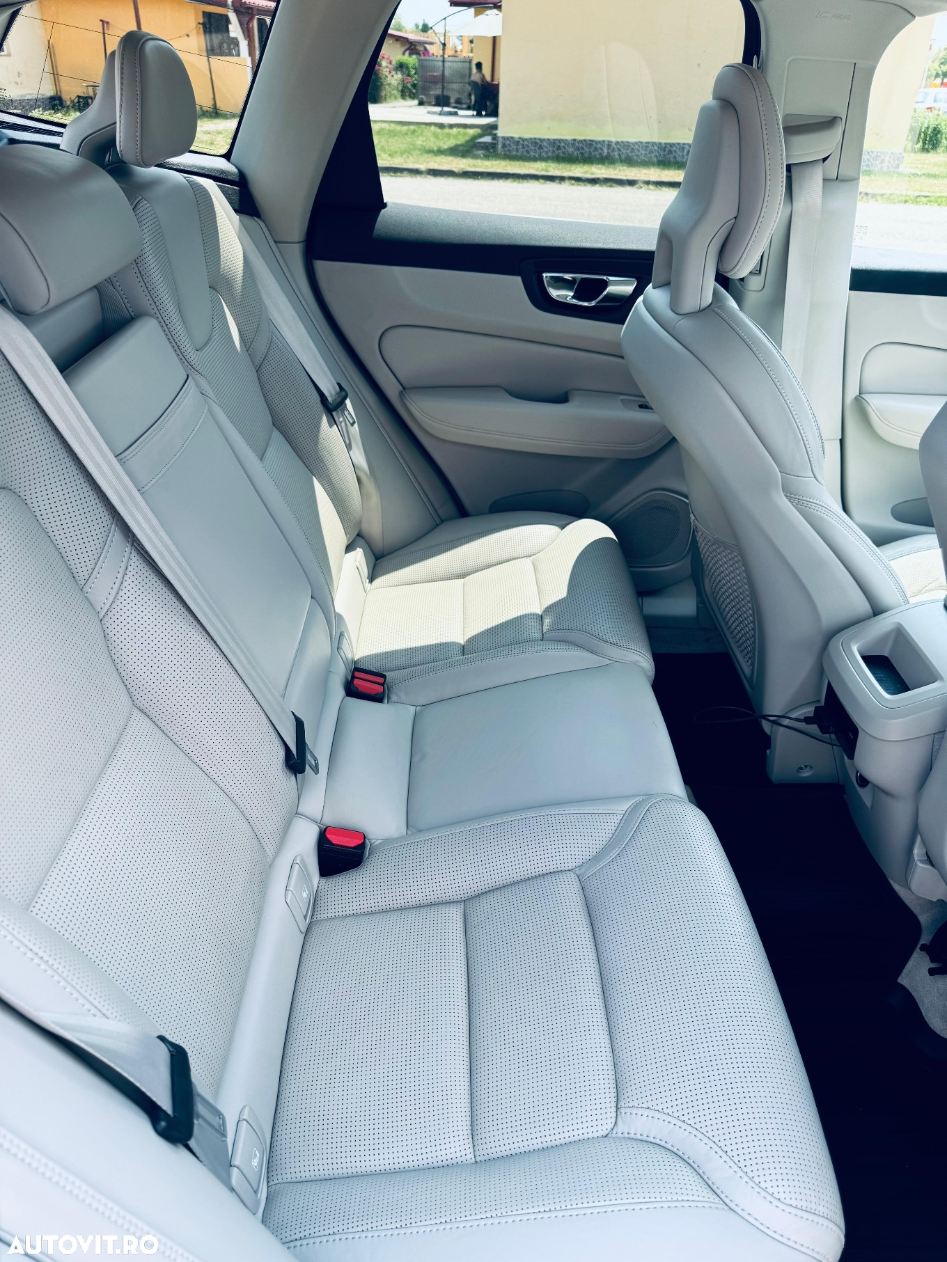 Volvo XC 60 D5 AWD Inscription - 5