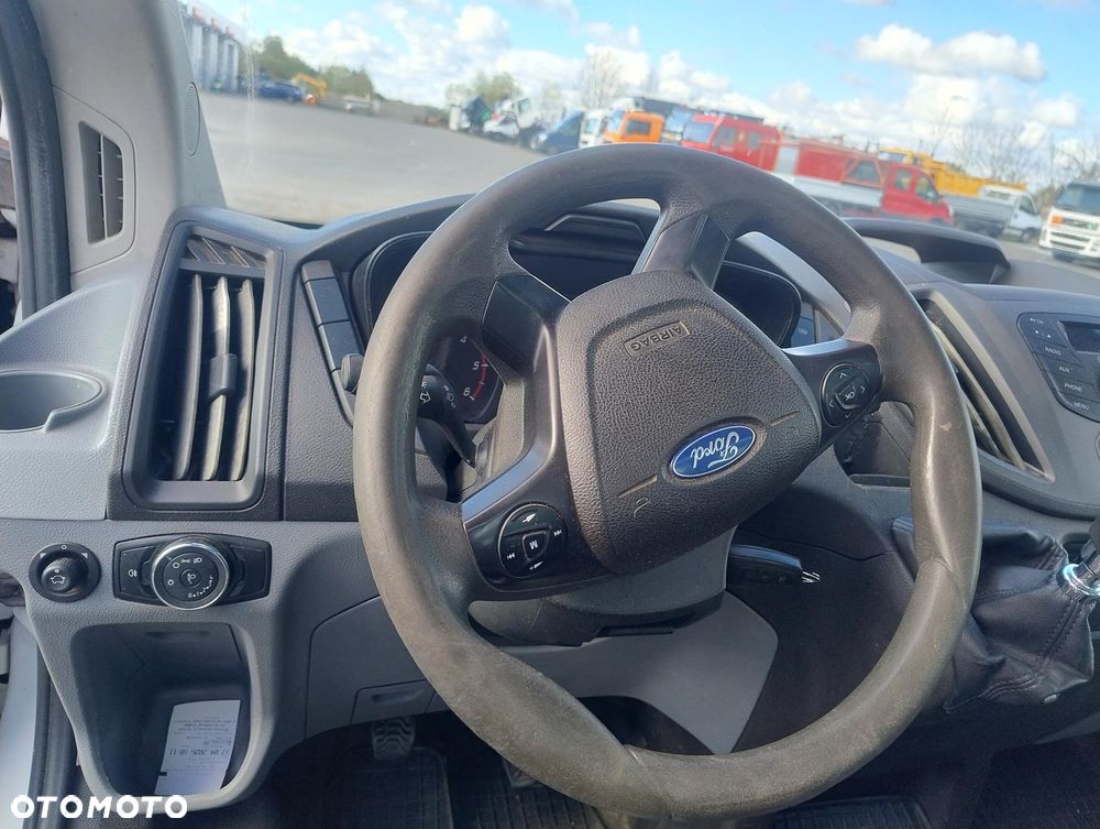 Ford Transit - 10
