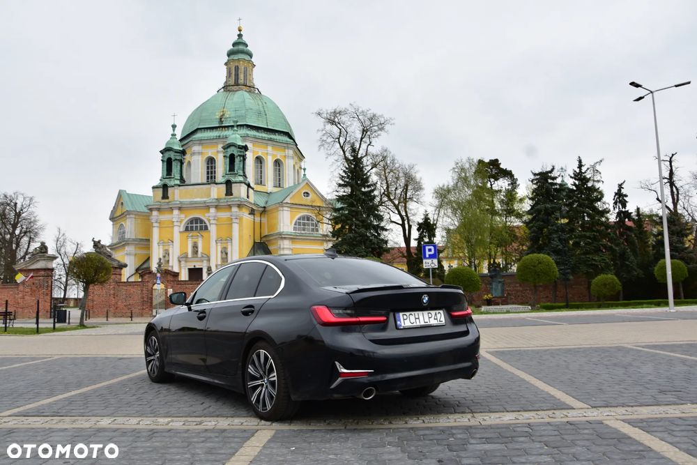 BMW Seria 3 320d Luxury Line - 17