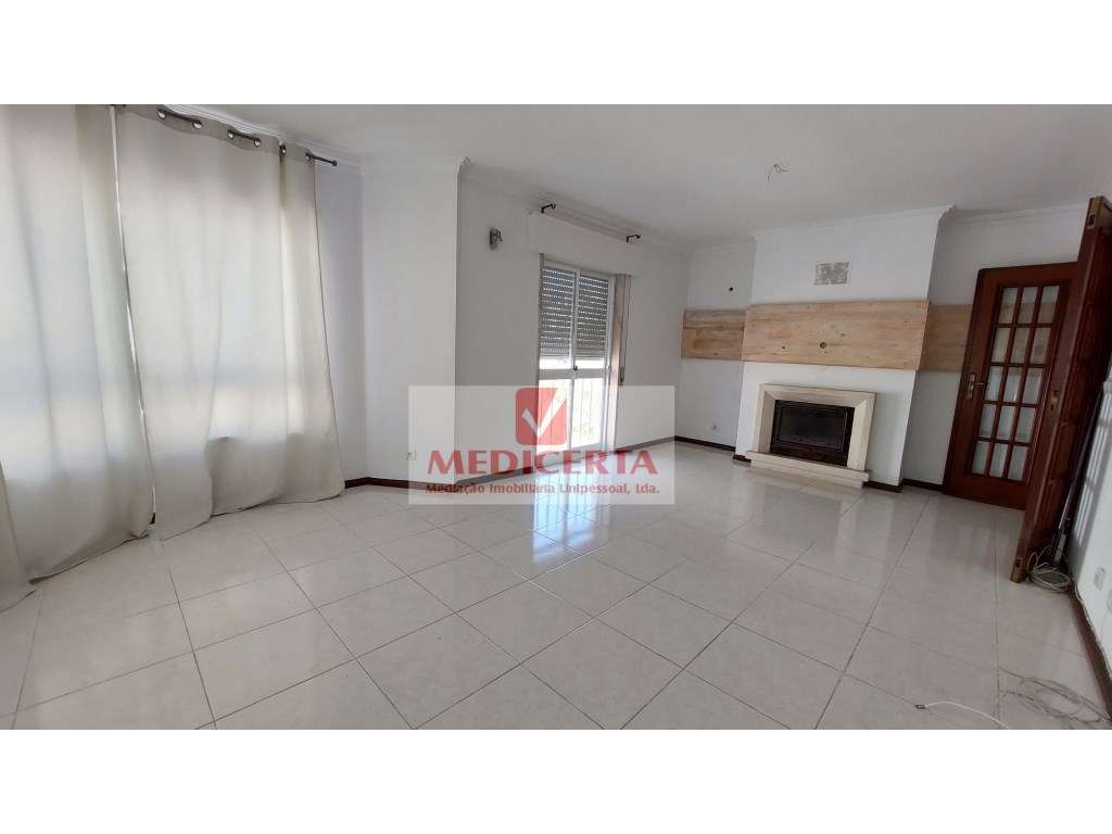 T2 - muito bonito - PSP - Rio de Mouro RESERVADO - Grande imagem: 2/15