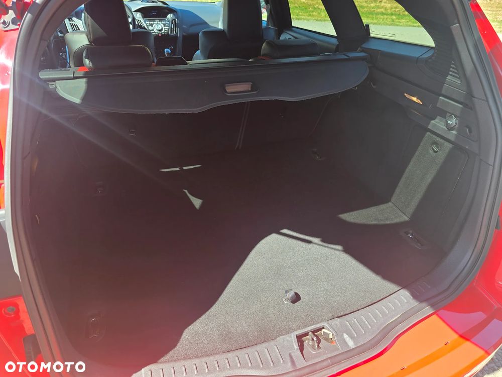 Ford Focus 2.0 EcoBoost ST - 31