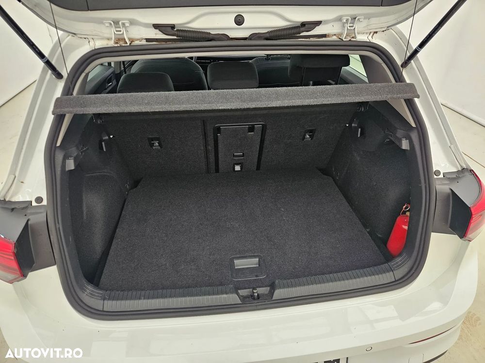 Volkswagen Golf - 9