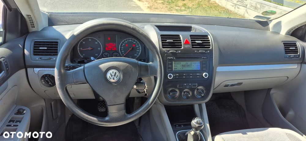 Volkswagen Jetta 2.0 TDI Comfortline - 3