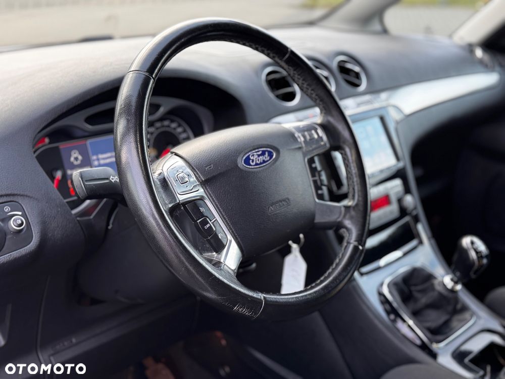 Ford S-Max 2.0 TDCi DPF Champions Edition - 15