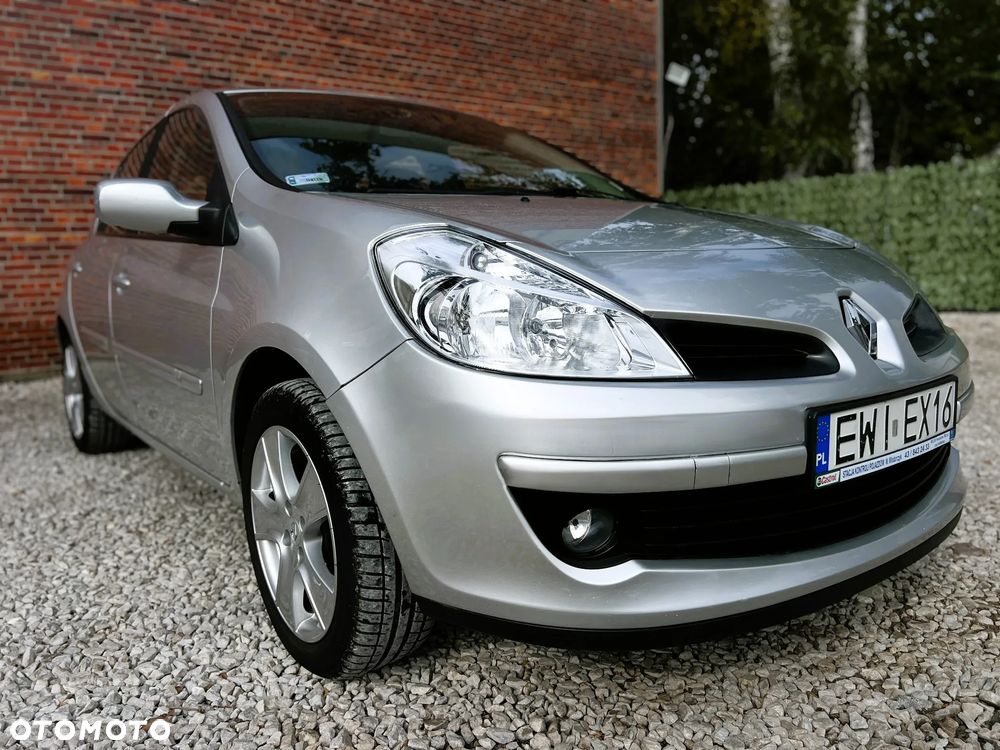 Renault Clio - 37