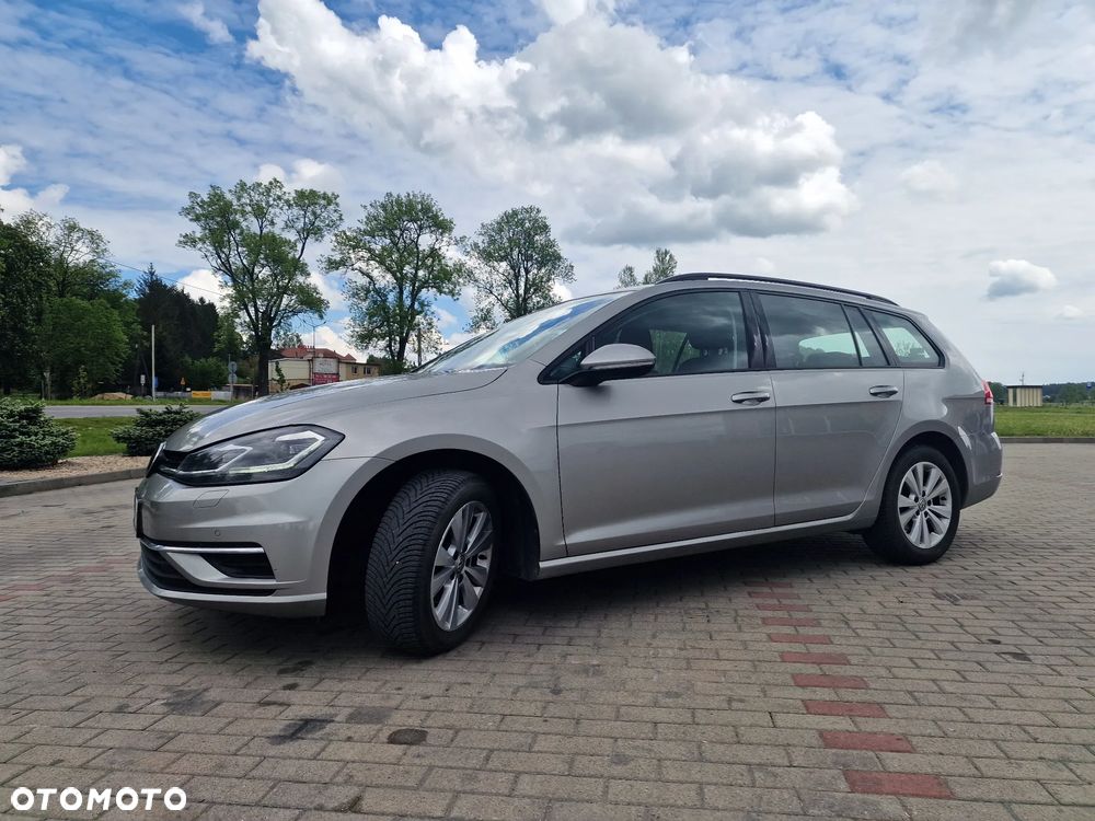 Volkswagen Golf - 2