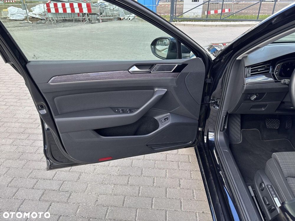 Volkswagen Passat 2.0 TDI EVO Business DSG - 10