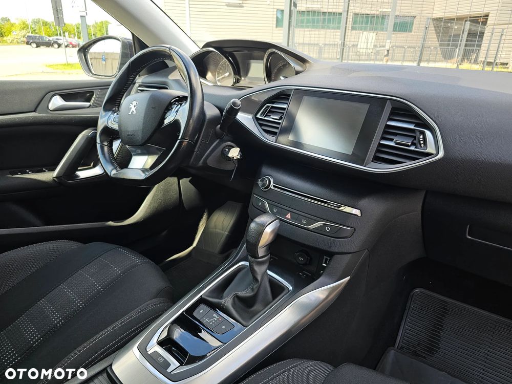 Peugeot 308 BlueHDi 150 EAT6 Stop & Start Business-Line - 19