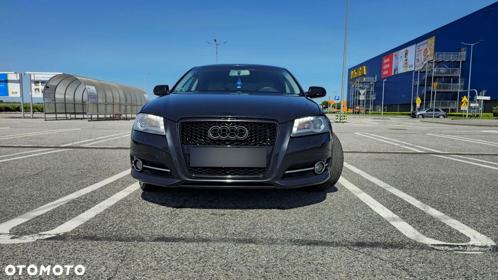 Audi A3 Sportback 1.6 TDI DPF Ambiente - 2