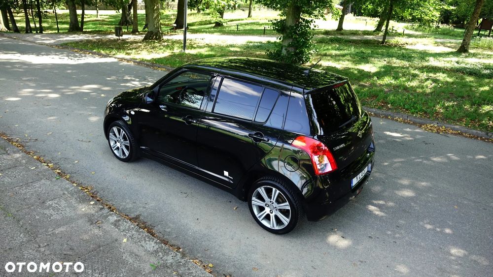 Suzuki Swift 1.3 Black and White - 29