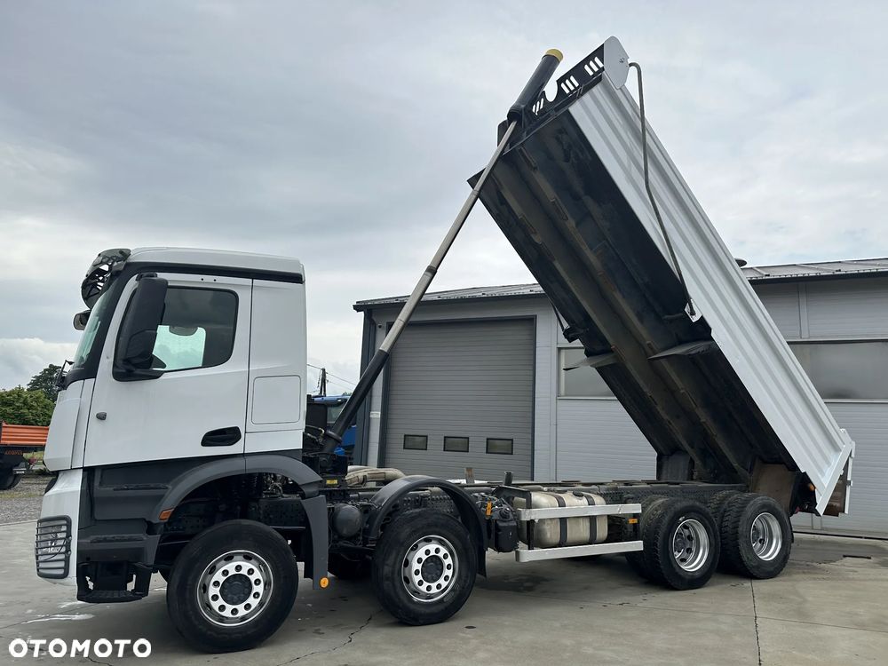 Mercedes-Benz Arocs 8x4 wywrotka - 18