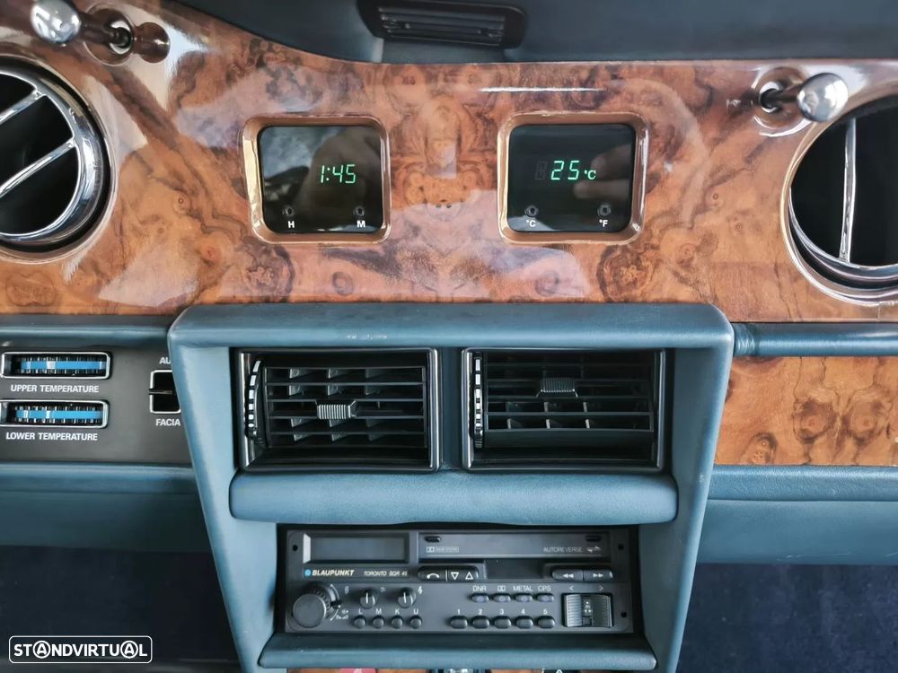 Rolls Royce Silver Spur - 37