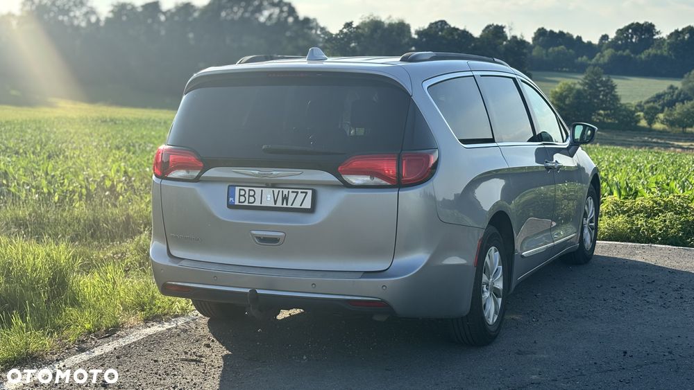 Chrysler Pacifica - 34