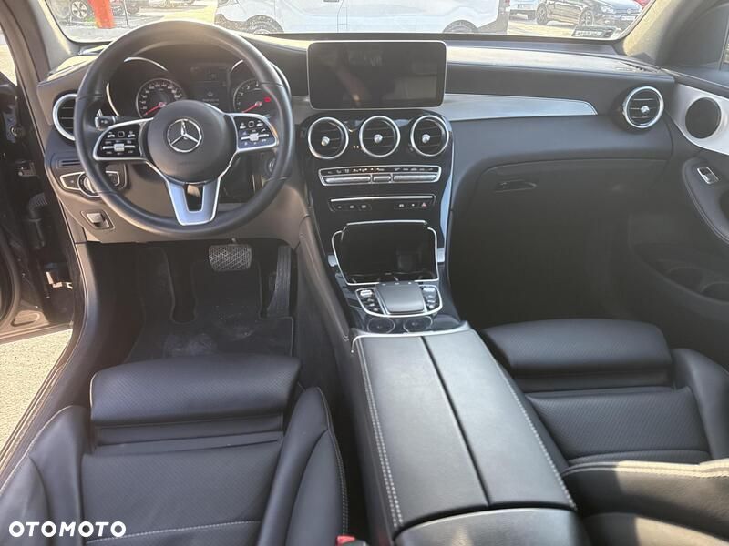 Mercedes-Benz GLC - 22