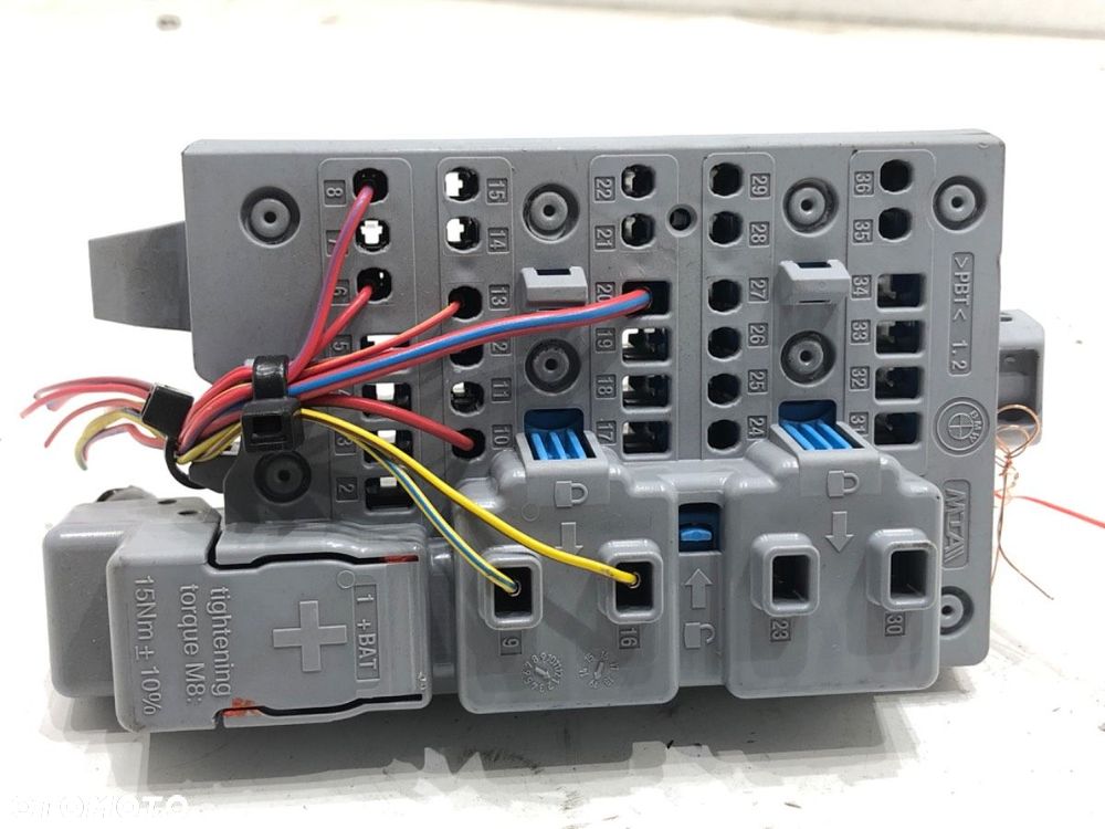 SKRZYNKA BEZPIECZNIKÓW  BMW 5 (G30, F90) 2016 - 2022 530 e Plug-in-Hybrid 135 kW [184 KM] Hybryda - 2