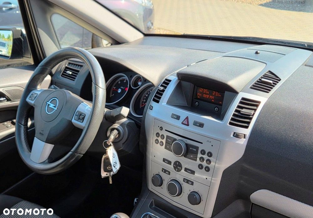 Opel Zafira - 18