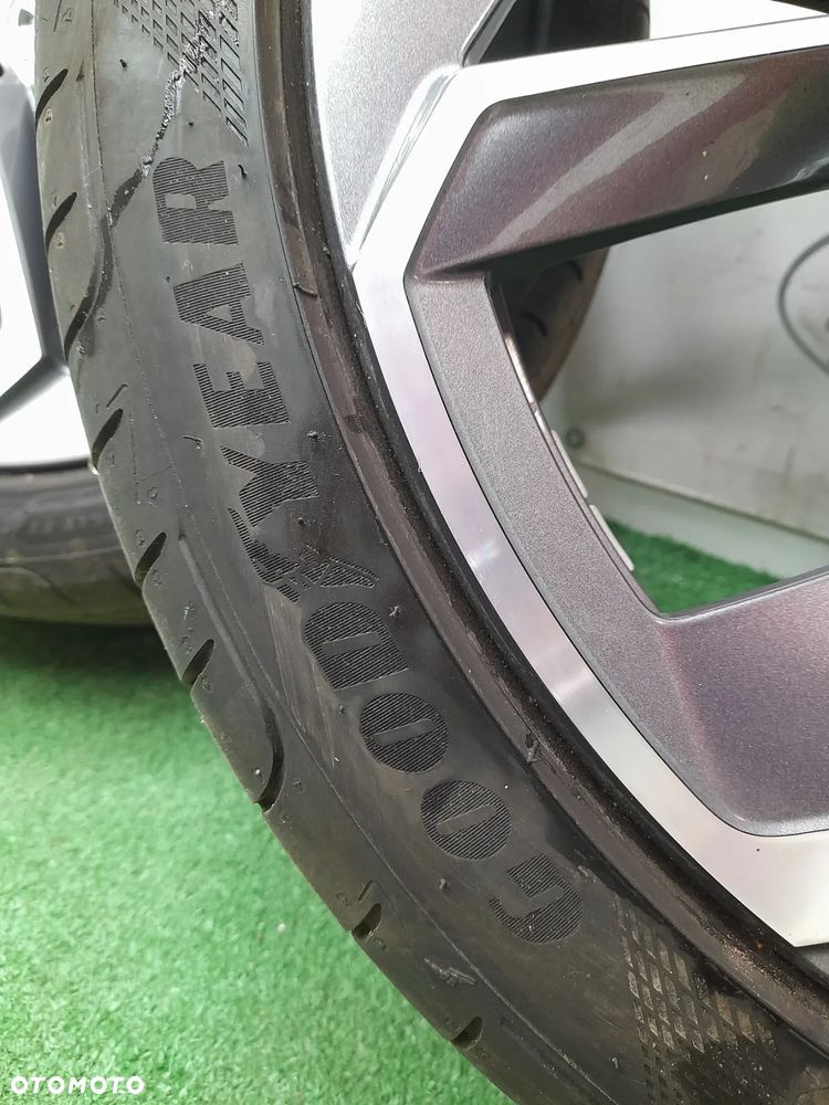 Skoda Octavia IV 5E3 Koła alufelgi VRS 225/40R19 GOODYEAR - 6