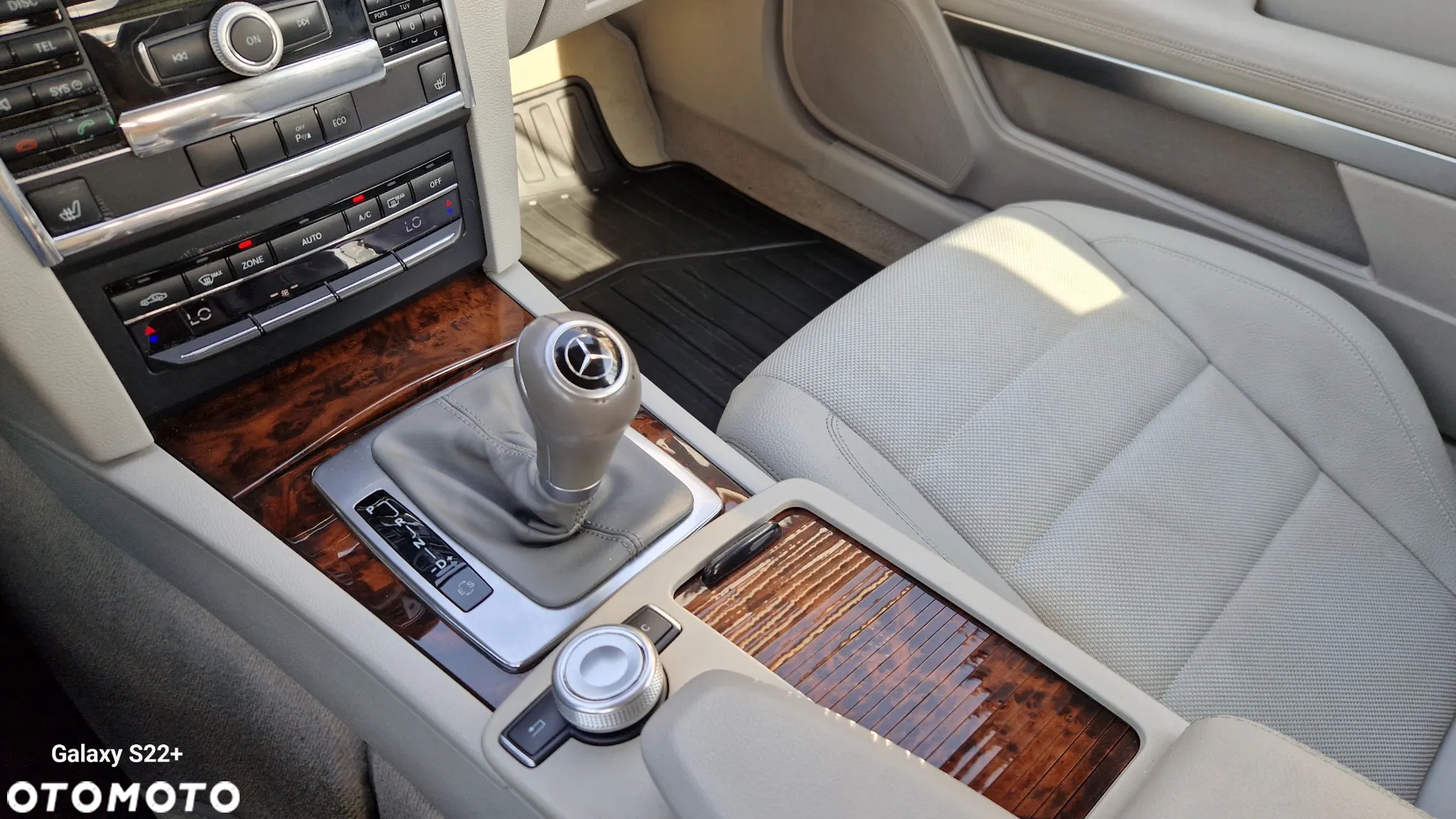 Mercedes-Benz Klasa E 200 Coupe BlueEFFICIENCY 7G-TRONIC Avantgarde - 31