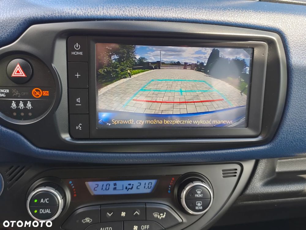 Toyota Yaris Hybrid 100 Premium EU6 - 34