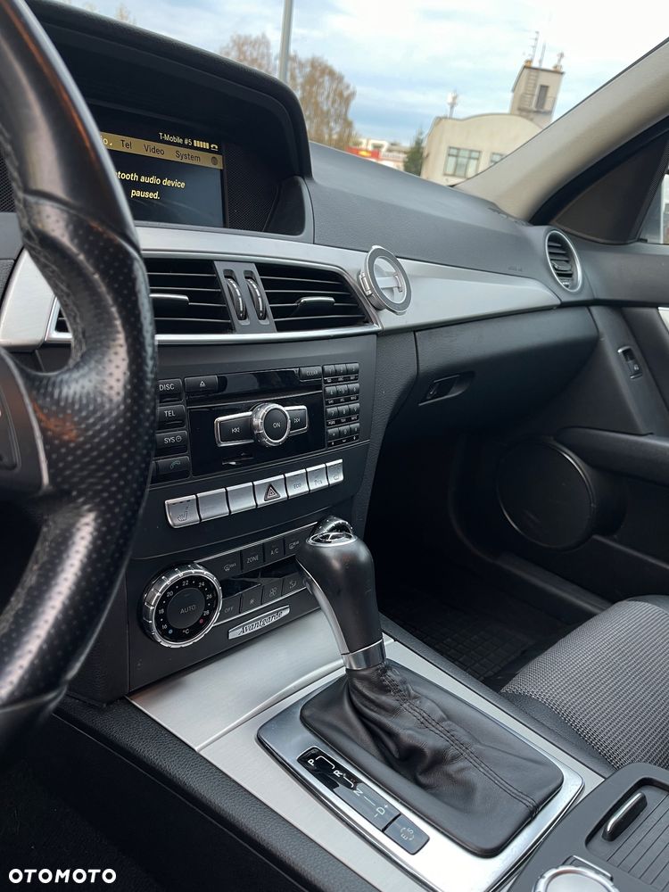 Mercedes-Benz Klasa C 220 CDI DPF (BlueEFFICIENCY) 7G-TRONIC Avantgarde - 9