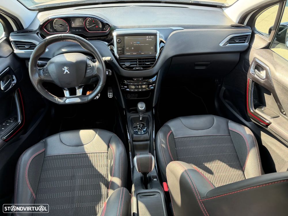 Peugeot 2008 PureTech 130 Stop&Start EAT6 Signature - 9