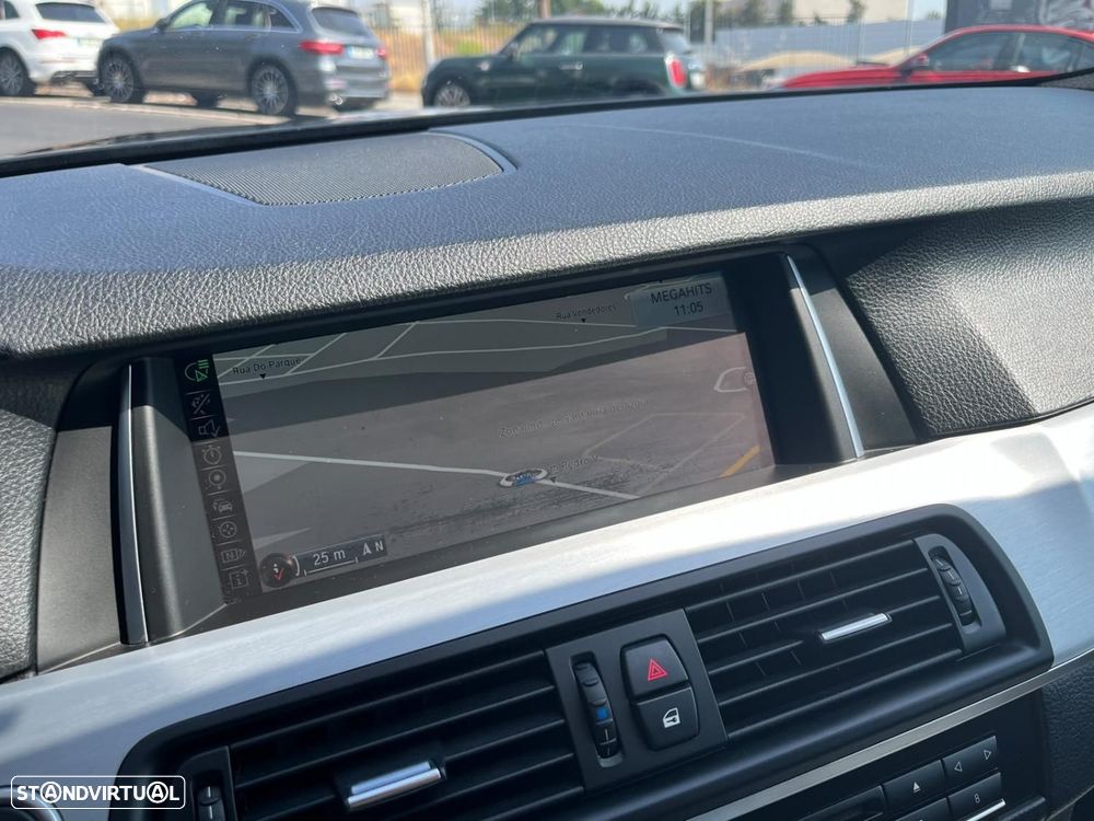 BMW 525 d Pack M Auto - 12