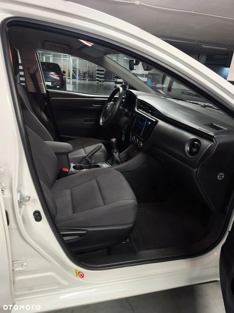 Toyota Corolla 1.6 Active - 12