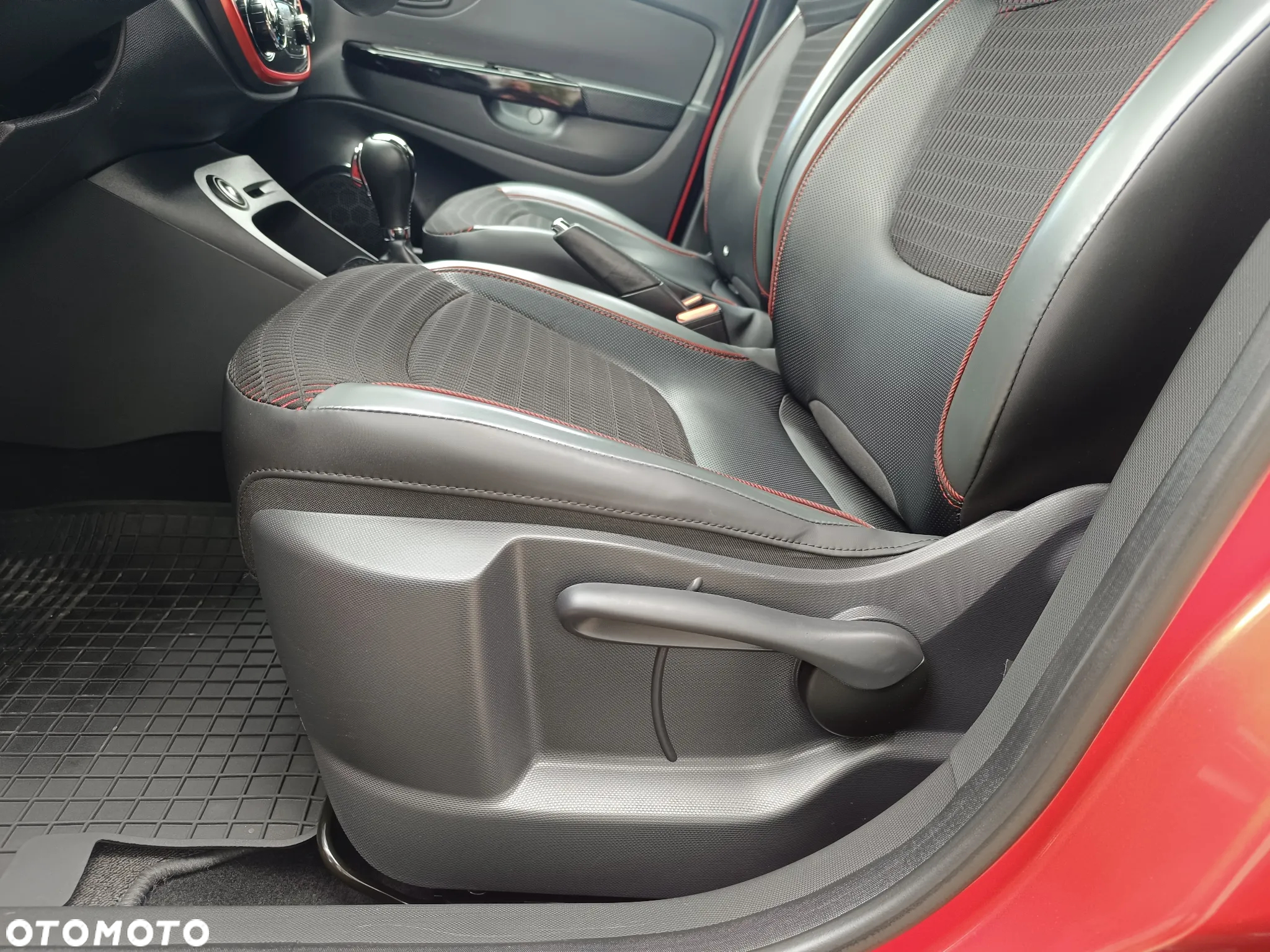 Renault Captur 1.2 TCe Intens EDC - 24