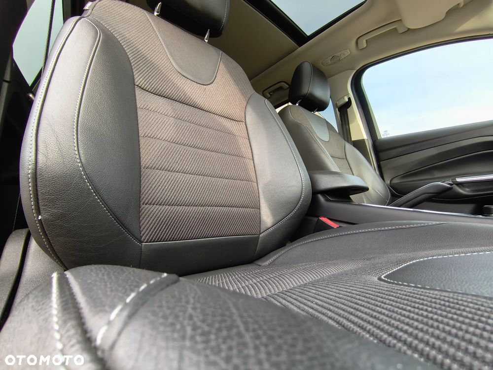 Ford Kuga 2.0 TDCi 4WD Titanium - 19