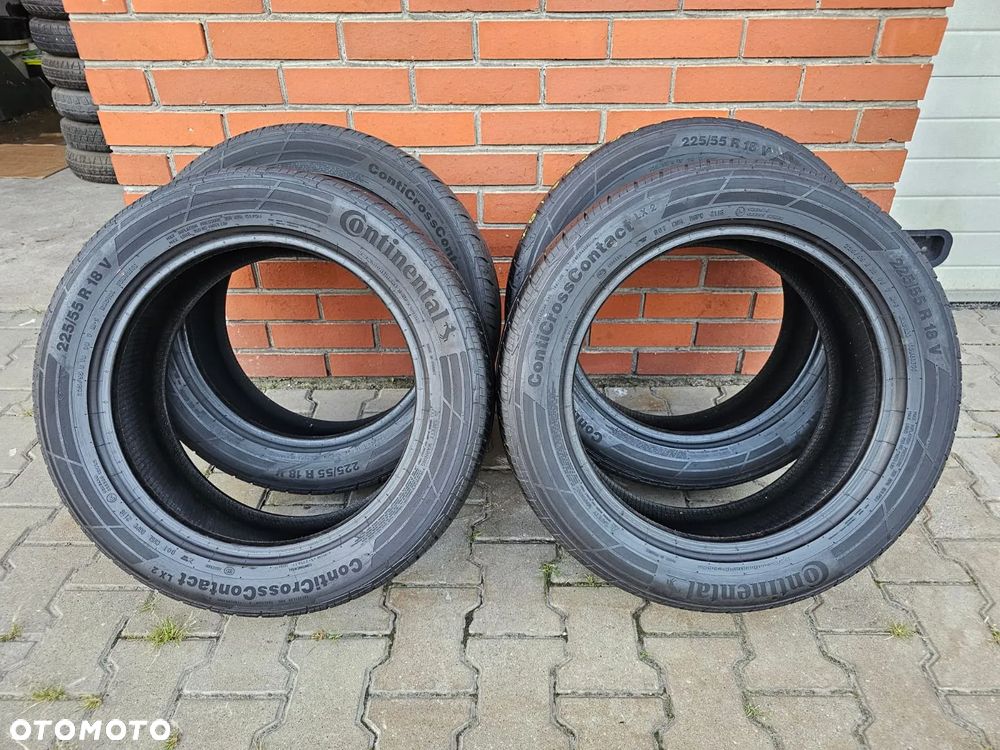 (O177) 225/55R18 98V 5-5,4mm 18r / Continental ContiCrossContact LX2 - 10