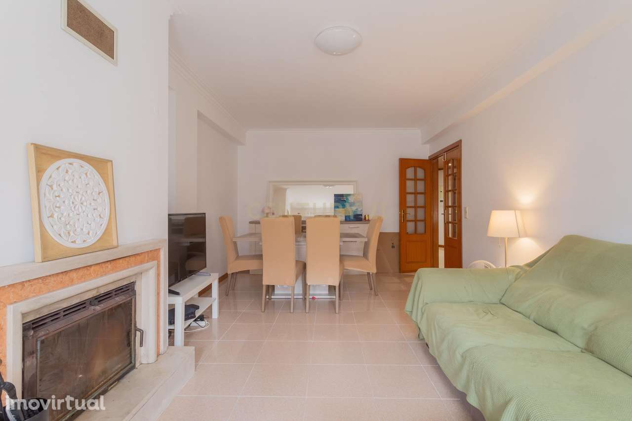 Amplo Duplex T2+1 na Charneca da Caparica | Sol & Mar - Grande imagem: 3/31