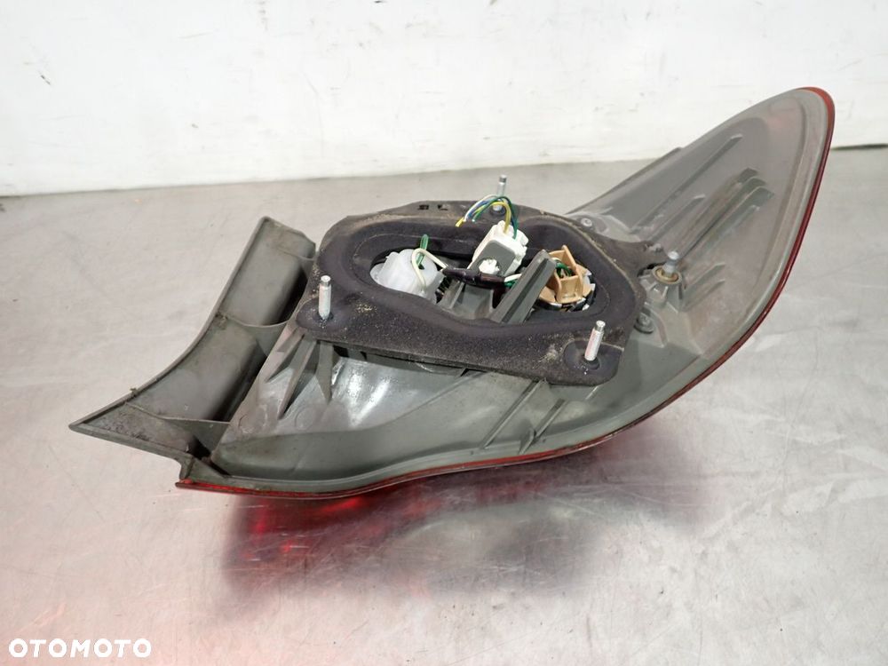 LAMPA LEWA TYLNA TOYOTA COROLLA E15 - 7