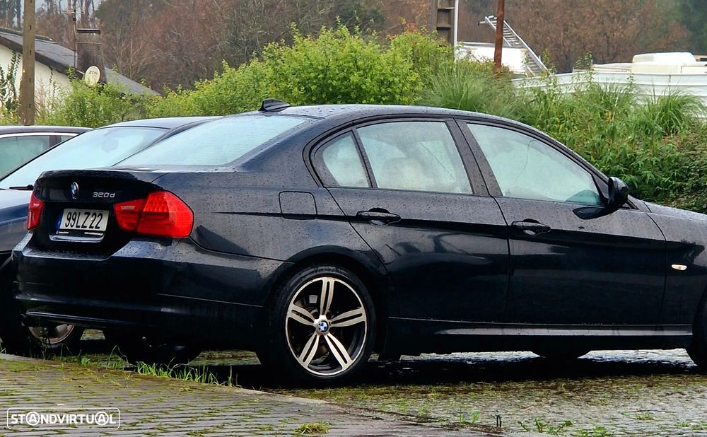 BMW 320 d Auto - 2
