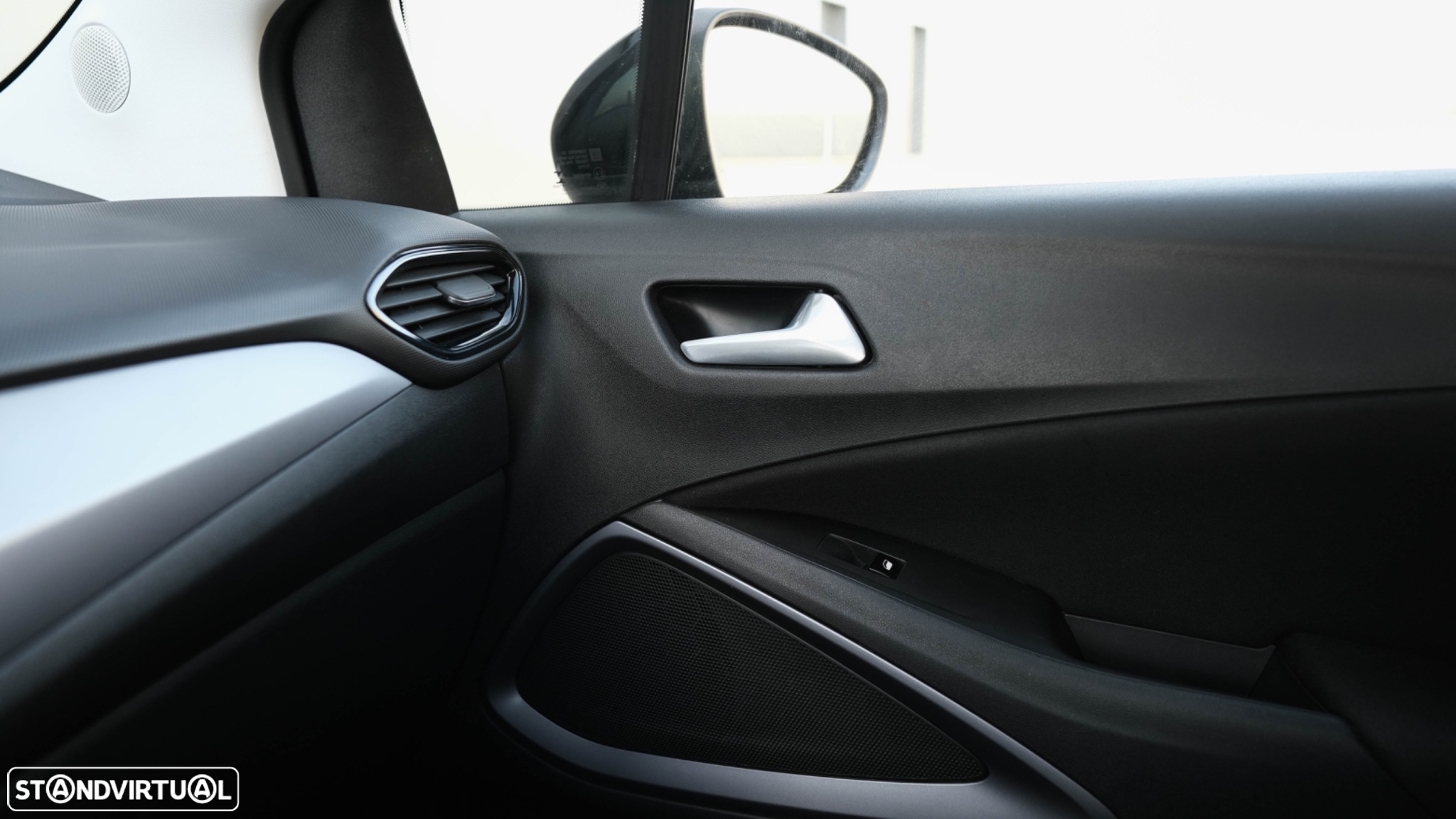 Opel Crossland X 1.2 Business Edition - 28