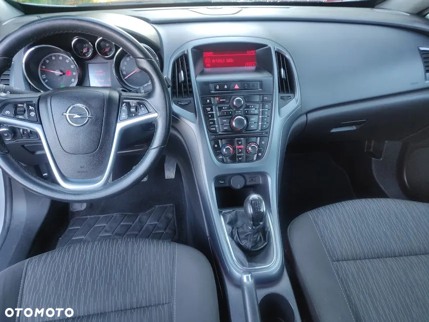 Opel Astra GTC 1.4 Turbo - 15