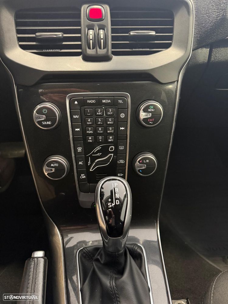 Volvo V40 2.0 D2 Inscription Geartronic - 6