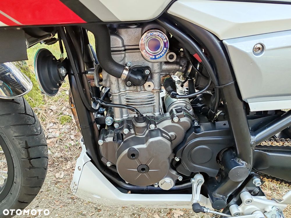 Mondial HPS 125 - 8