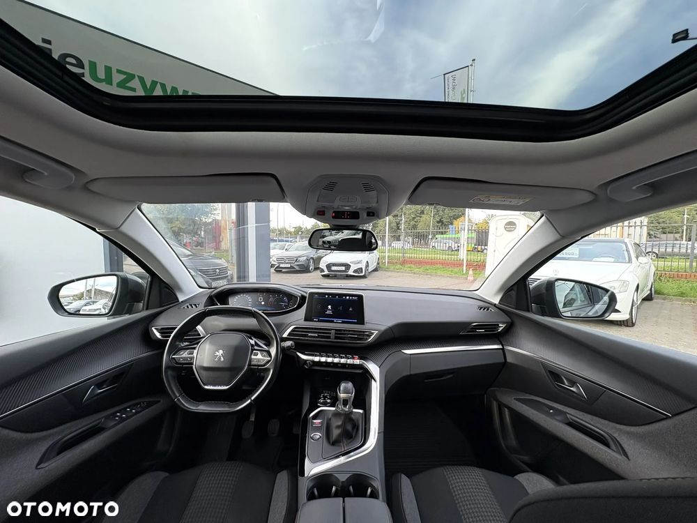 Peugeot 5008 1.5 BlueHDi Allure S&S - 23