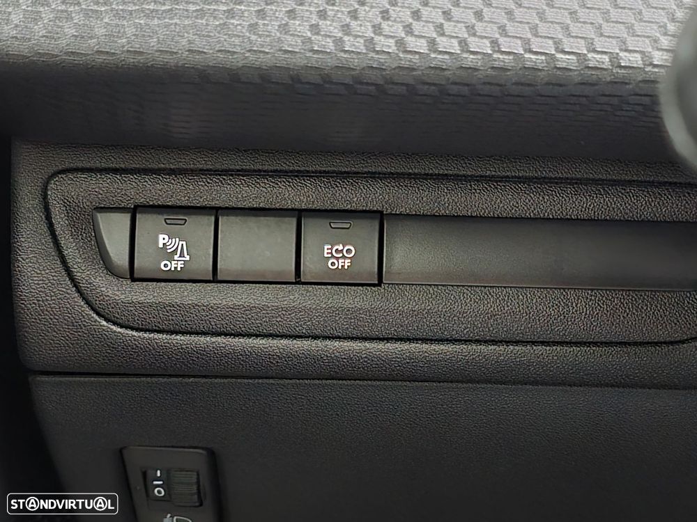 Peugeot 2008 1.2 PureTech Signature - 20