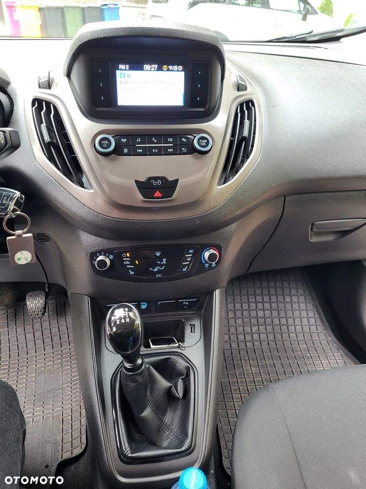 Ford Tourneo Courier - 10