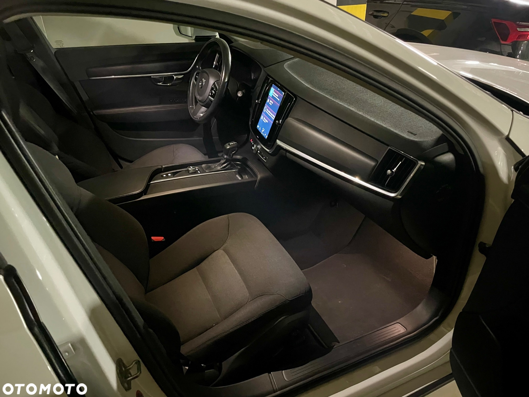 Volvo V90 D3 Geartronic - 24