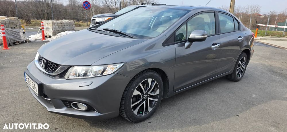 Honda Civic 1.8 MT ES - 1