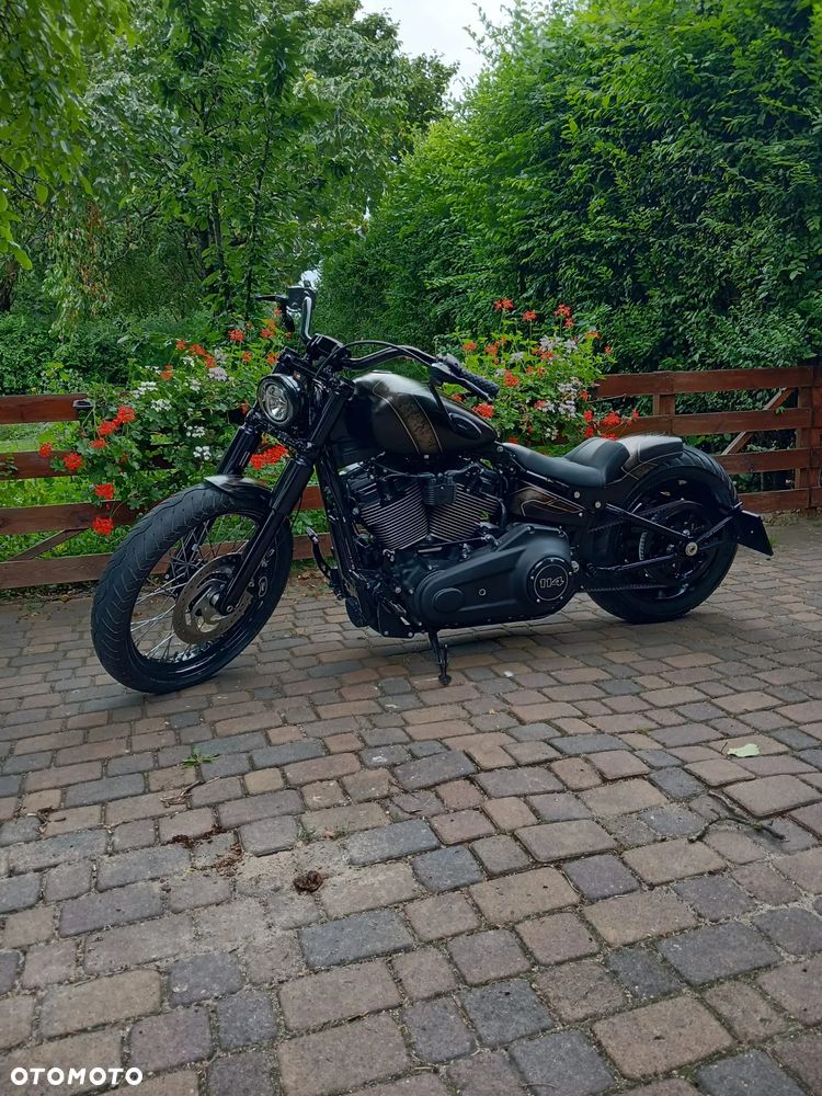 Harley-Davidson Softail Street Bob
